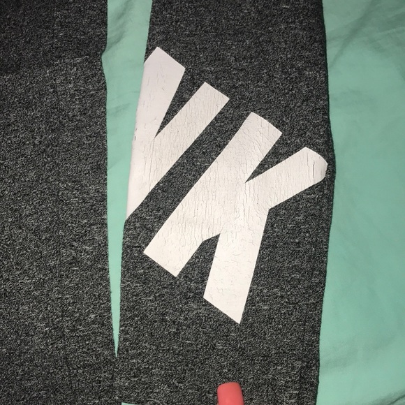 PINK Yoga Leggings! - Picture 3 of 6